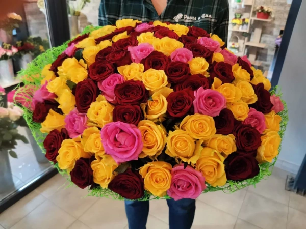 Букет из 101 розы "Красочный микс"